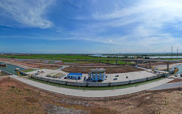 Mục sở thị kênh nối sông Đáy - Ninh Cơ 2.300 tỷ đồng vừa vận hành