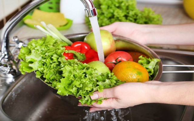 Tiến sĩ Mỹ gợi ý cách rửa rau củ quả tối ưu, loại bỏ dư lượng thuốc trừ sâu