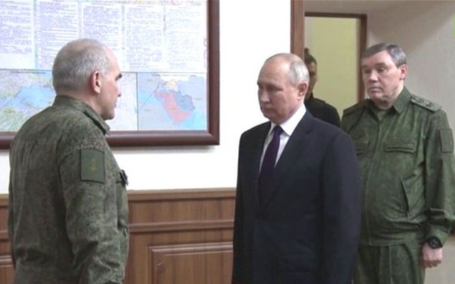 Tổng thống Nga Putin bất ngờ thăm trụ sở chiến dịch quân sự ở Ukraine