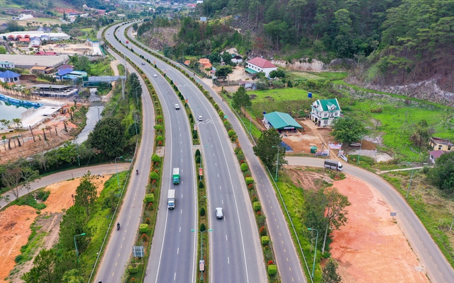 Cao tốc rẻ nhất Việt Nam, 15 năm vẫn chạy tốt