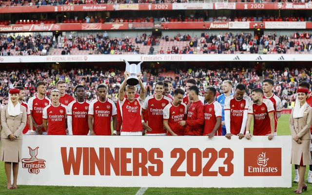Thắng Monaco sau loạt sút luân lưu, Arsenal vô địch Emirates Cup