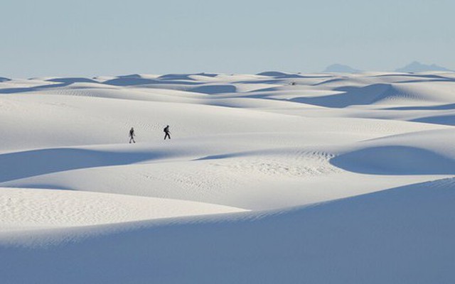Vẻ đẹp độc đáo của vùng sa mạc trắng như tuyết