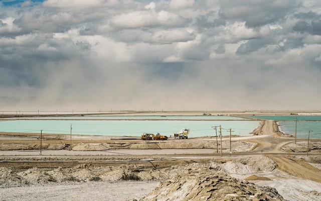 Bí ẩn kho báu ‘vàng trắng’ tại miệng núi lửa Nevada: Tàn dư sau 16 triệu năm, là ‘vũ khí’ giúp nước Mỹ chi phối tương lai ngành xe điện