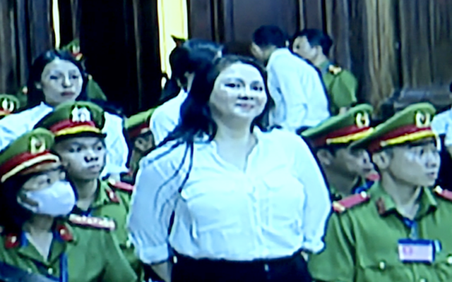 Bị cáo Nguyễn Phương Hằng lãnh 3 năm tù