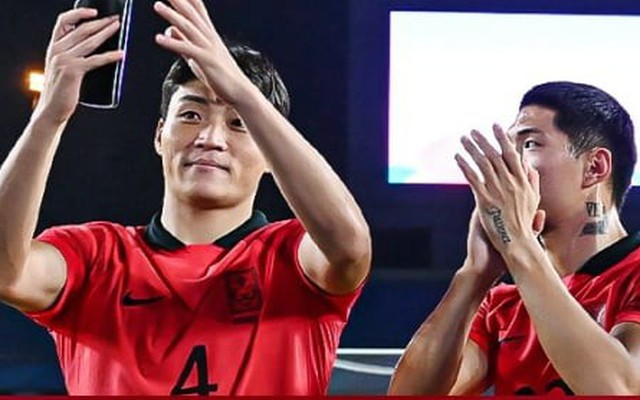 ASIAD 19: Cầu thủ Olympic Hàn Quốc 'tẩy thẻ' trong trận thắng Thái Lan