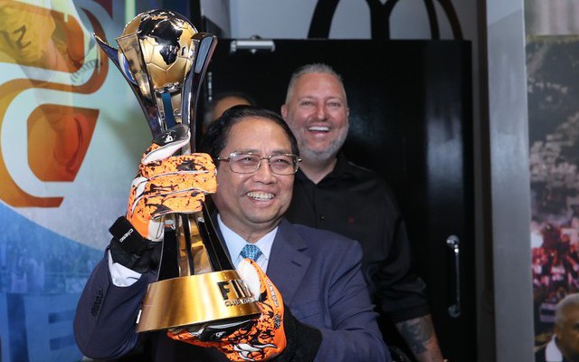 Thủ tướng: Nếu Việt Nam gặp Brazil tại chung kết World Cup...