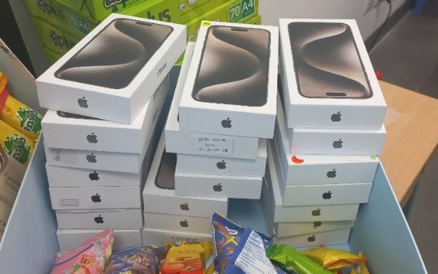 Hải quan Đà Nẵng tạm giữ lô hàng 20 iPhone 15 Pro Max, trị giá 700 triệu đồng