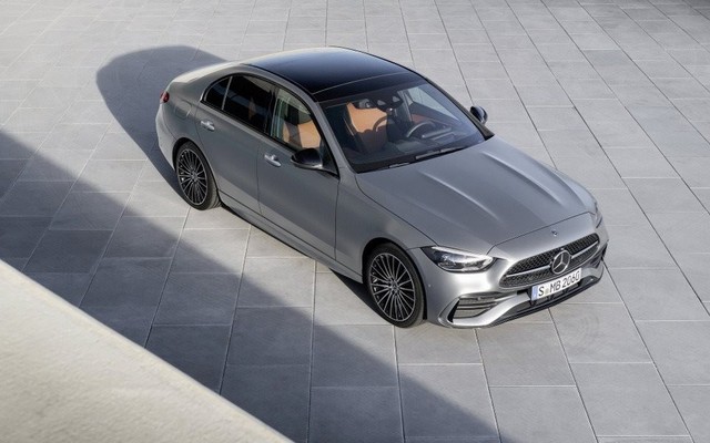 Mercedes-Benz C-Class giảm giá 110 triệu tại Việt Nam