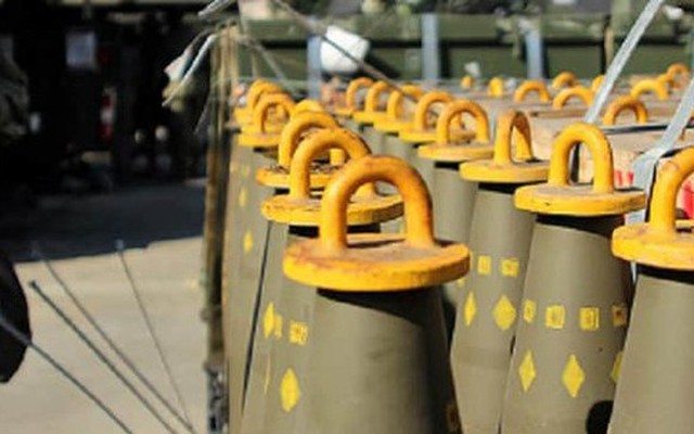 Mỹ chuẩn bị lô bom chùm mới cho Ukraine