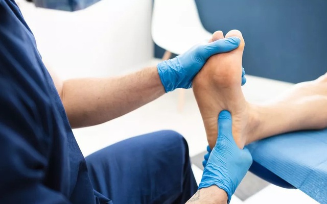 Nhìn chân đoán bệnh: 6 dấu hiệu ở bàn chân có thể cảnh báo bệnh tật mà bạn không biết
