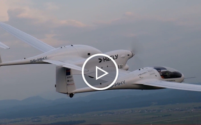 Cận cảnh máy bay điện hydro lỏng đầu tiên trên thế giới