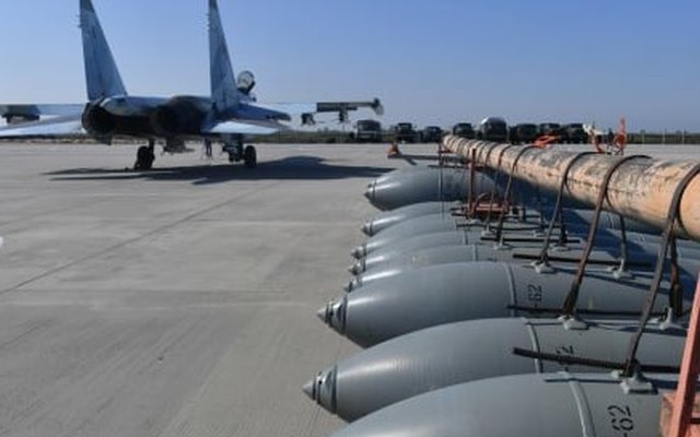 Nga chế tạo bom lượn giúp chiến đấu cơ 'xuyên thủng' lưới phòng không Ukraine