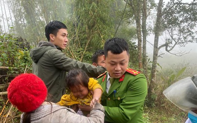 Ly kỳ chuyện bé gái 2 tuổi mất tích trong rừng rậm Nghệ An