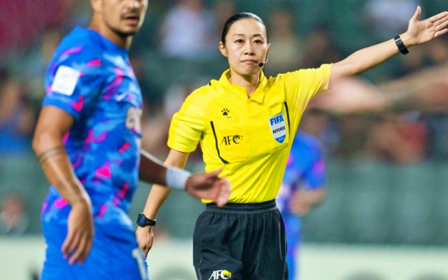 Nữ trọng tài Nhật Bản đi vào lịch sử Asian Cup