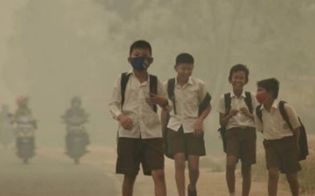 Xem xét cho học sinh nghỉ học khi không khí ở mức nguy hại 3 ngày liên tục