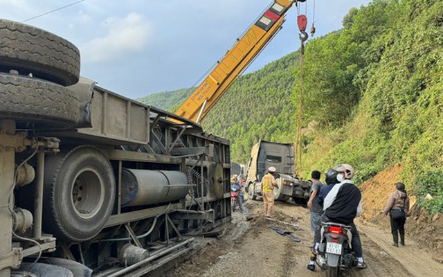 Tai nạn ở đèo An Khê, ô tô xếp hàng cả chục km trên Quốc lộ 19