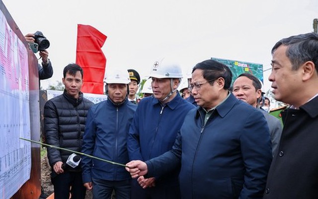 Thủ tướng kiểm tra tiến độ dự án đường dây 500 KV