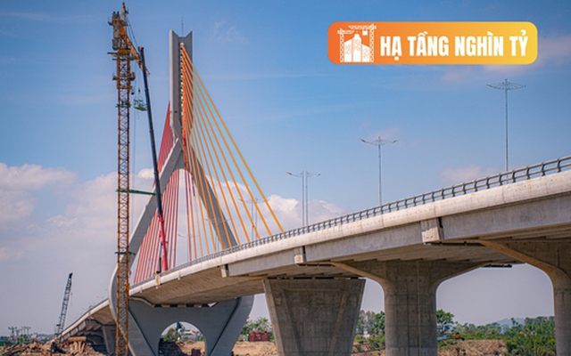 Chỉ sau 10 năm một huyện đã nhảy vọt lên thành phố, đến nay xuất hiện hàng loạt dự án “khủng”, một hồ nước cũng được đề xuất đầu tư 10.000 tỷ