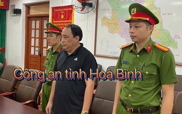 Khởi tố, tạm hoãn xuất cảnh với Phạm Hồng Tuyên