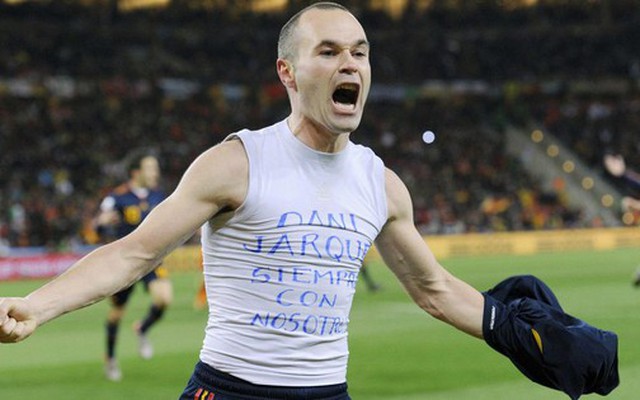 Andres Iniesta giải nghệ ở tuổi 40, hé lộ ý định tương lai