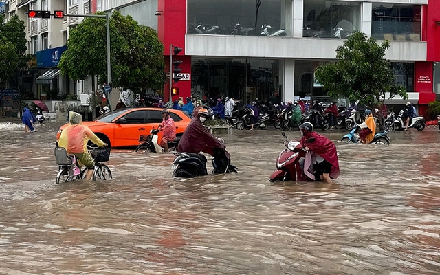 Đêm nay, nhiều nơi có mưa rất to