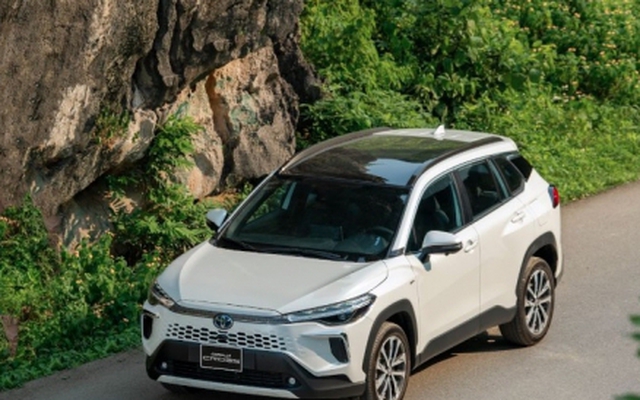 Hơn 49.000 xe Toyota bán ra thị trường trong 10 tháng qua