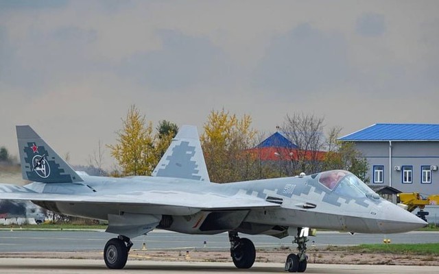 Chiến đấu cơ Su-57 mới nhất của Nga vượt trội hơn J-35 mới của Trung Quốc?