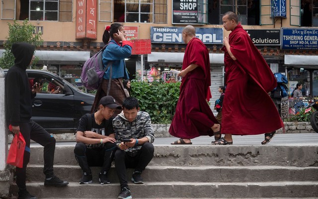 Từng là nước hạnh phúc nhất thế giới, giờ đây 1/8 dân số Bhutan sống trong cảnh nghèo đói, bị loại khỏi bảng xếp hạng hạnh phúc toàn cầu