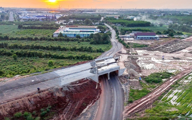 Toàn cảnh cao tốc Biên Hòa - Vũng Tàu qua Đồng Nai sau hơn 1 năm thi công