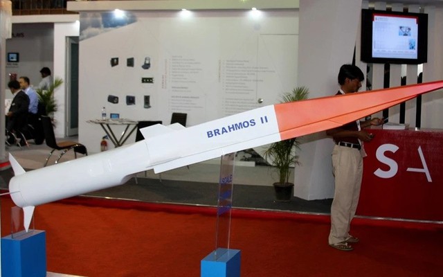 Ấn Độ muốn đưa Zircon vào BrahMos II nhưng kết quả lại trở thành LRAShM