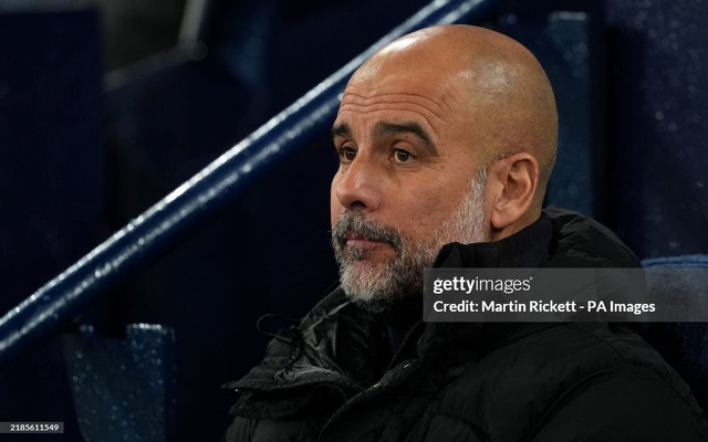 Pep Guardiola thẫn thờ trong tuyệt vọng, Man City thua sốc 0-4 ngay trên sân nhà