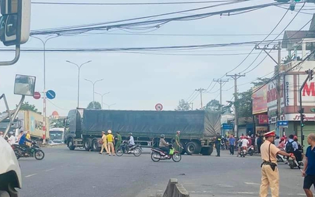 Tai nạn thương tâm, nữ sinh chạy xe đạp điện tử vong tại chỗ