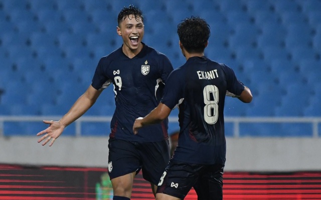 Trước ngày sang Việt Nam, sao nhập tịch Thái Lan dõng dạc tuyên bố “Voi chiến” sẽ vô địch AFF Cup