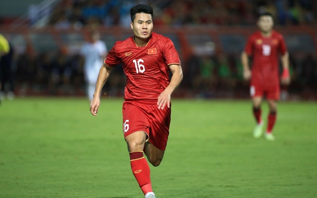 AFF Cup: Lựa chọn kỳ lạ của ông Troussier trở thành “bảo kiếm” trong tay HLV Kim Sang-sik?