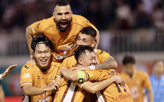 HAGL thăng hoa nhờ thủ môn 2k3, bất ngờ đánh bại CLB CAHN để vươn lên dẫn đầu V.League