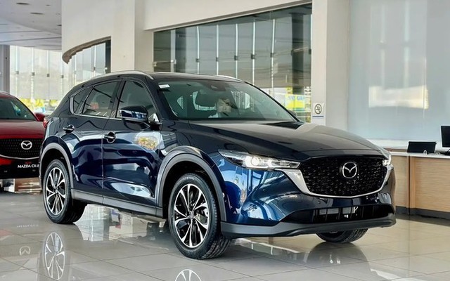 Các dòng SUV cỡ C chạy đua giảm giá dịp cuối năm