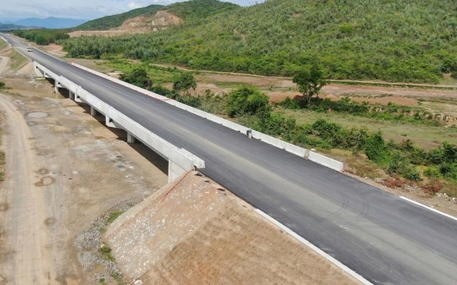 Tập đoàn Sơn Hải muốn khai thác sớm 70km cao tốc Vân Phong – Nha Trang, cho người dân đi lại miễn phí gần 1 năm