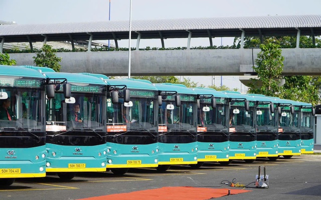 150 chiếc xe "sang xịn" đã lăn bánh, giúp kết nối tuyến metro 43.757 tỷ đồng, đắt và dài nhất Việt Nam