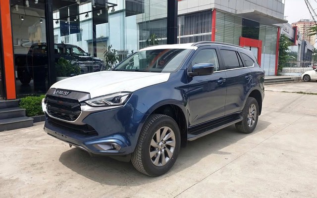 Loạt xe đại hạ giá năm 2024: Pajero Sport lớn nhất đến 300 triệu, có mẫu 'miệt mài giảm' 12 tháng vẫn chưa hết hàng tồn