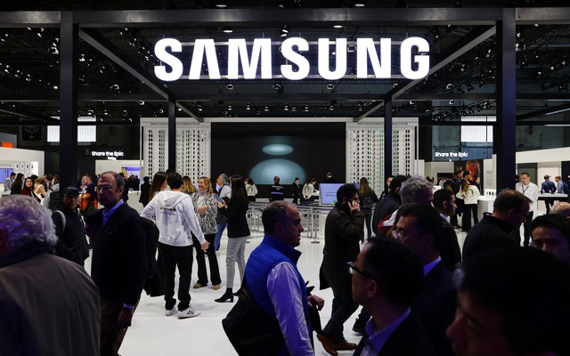 Samsung lạc quan về điện thoại AI sau khi mất ngôi vương về doanh số vào tay Apple