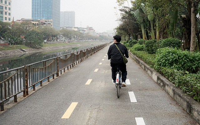 Mùng 3 tập thể dục 'tiêu bánh chưng': Trải nghiệm phố xe đạp đầu tiên tại Hà Nội