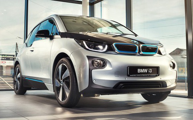 Nuôi xe điện thế này thì không rẻ: Chủ xe BMW tốn gần 1,7 tỷ đồng thay pin, đắt hơn mua xe mới