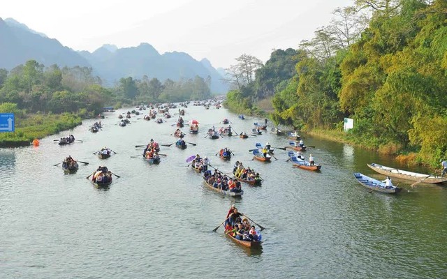 Xã viên Hợp tác xã Suối Yến 'mắc cạn' trước thềm lễ hội Chùa Hương