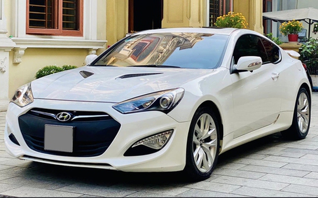 Chiếc Hyundai Genesis Coupe này giữ giá hơn Camry cùng đời: Sau 12 năm vẫn còn gần 540 triệu, mỗi năm chỉ đi hơn 2.000km