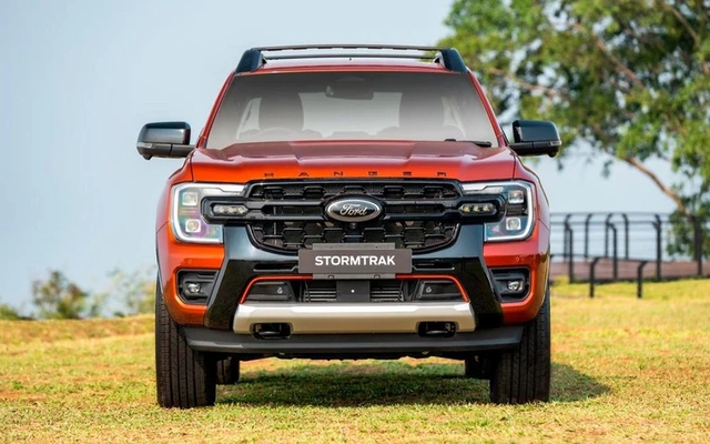 Ford Ranger Stormtrak được xác nhận ra mắt tại Việt Nam: Hầm hố hơn Wildtrak, thêm sức ép cho Triton Athlete
