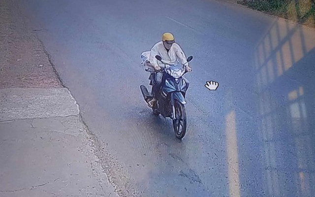 Điều tra thông tin người đàn ông bị lừa lấy xe máy bởi thương người