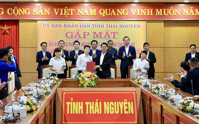 Chủ tịch Hà Nội FC tạo dấu ấn mới, hứa hẹn sự bùng nổ cho bóng đá nữ Việt Nam