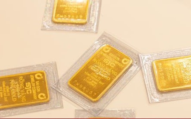 Giá vàng lại tăng 1,5 triệu đồng/lượng, tiến sát mốc 82 triệu đồng
