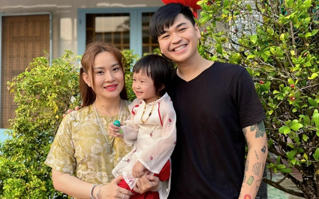 Cuộc sống vợ chồng của nam nghệ sĩ Việt lấy vợ hơn 8 tuổi, có 2 con riêng
