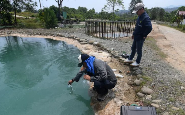 Phát hiện ‘luồng khí lạ’ không mùi, đội ngũ công nhân lập tức cho lấp kín, gần 2 thập kỷ sau mới biết là ‘kho báu khủng’, một lượng nhỏ cũng đủ dùng cho một ngành công nghiệp trong 200 năm